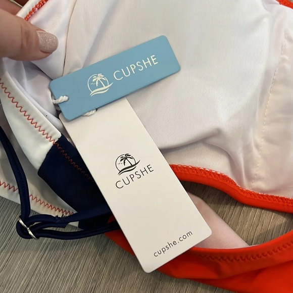 Cupshe red blue and white bikini top size XL NEW WITH TAGS - Picture 7 of 10